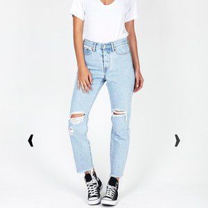 Levi's Wedgie Kiss Off Ankle Straight Jeans